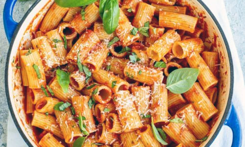Rigatoni Pomodoro pasta in a bowl